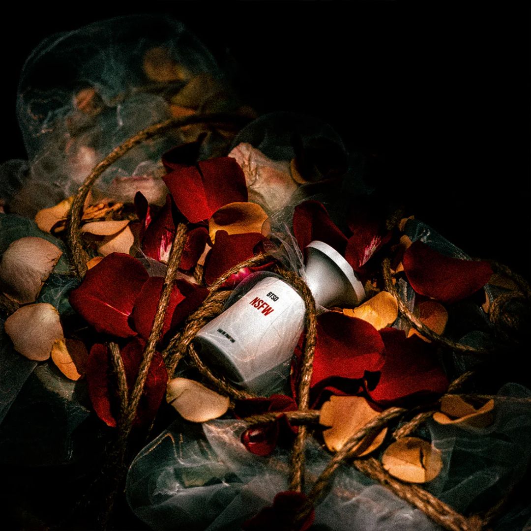 عطر أوت إن إس إف دبليو أو دو بارفان